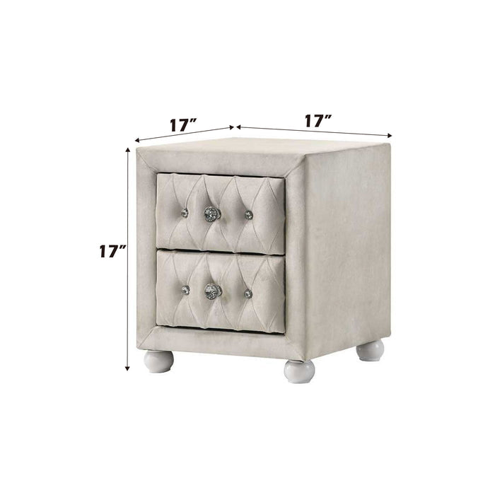 Reggie - Compact Nightstand