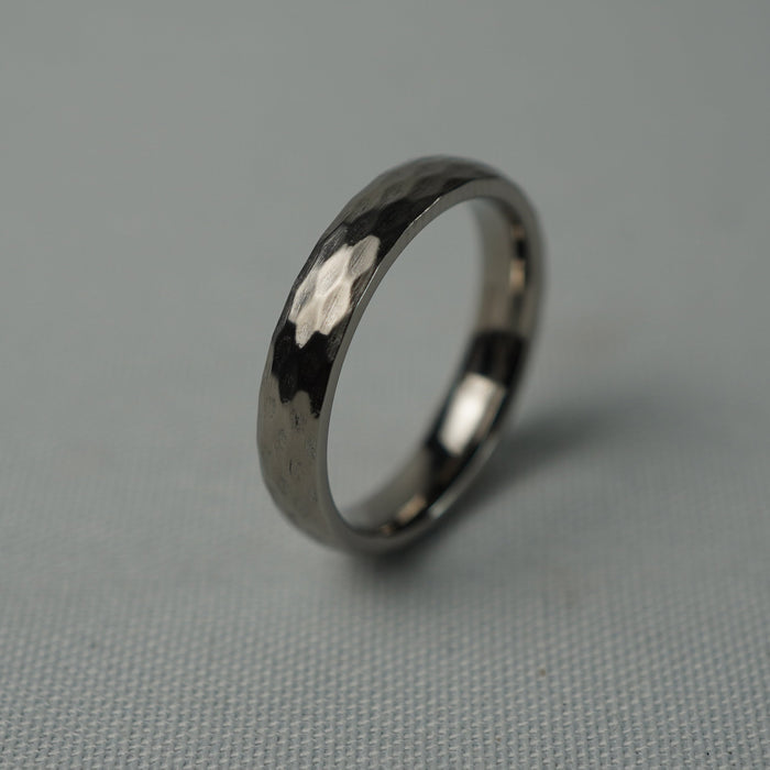 The Highlander 4mm titanium ring