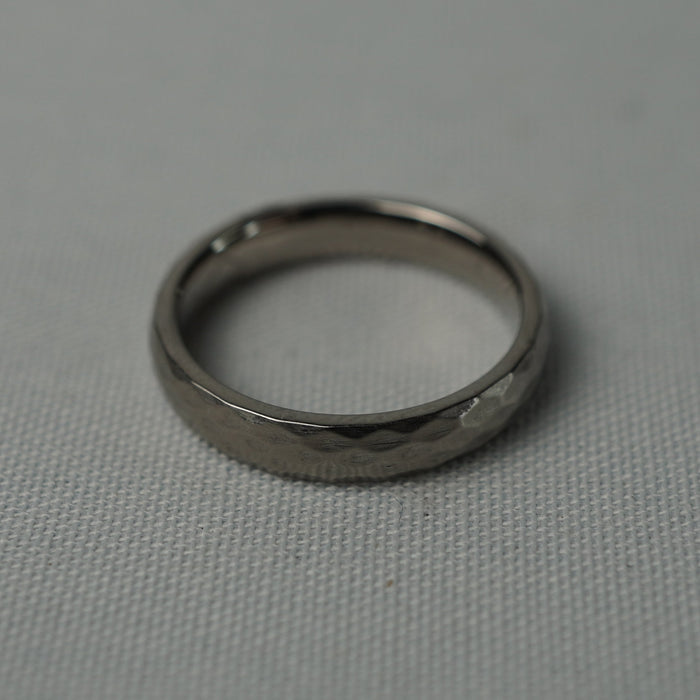 The Highlander 4mm titanium wedding band