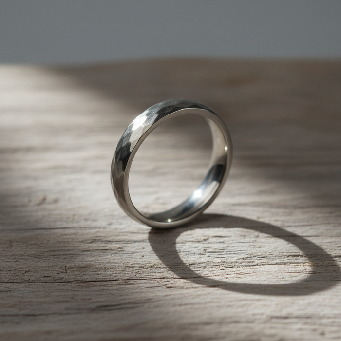 The Highlander 4mm round-profile titanium ring