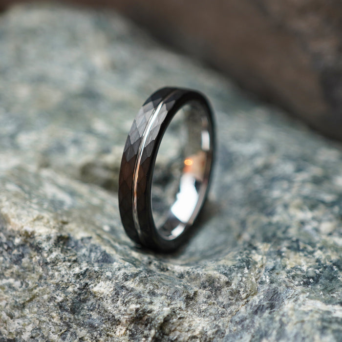 The Lode 4mm band on a textured rock background
