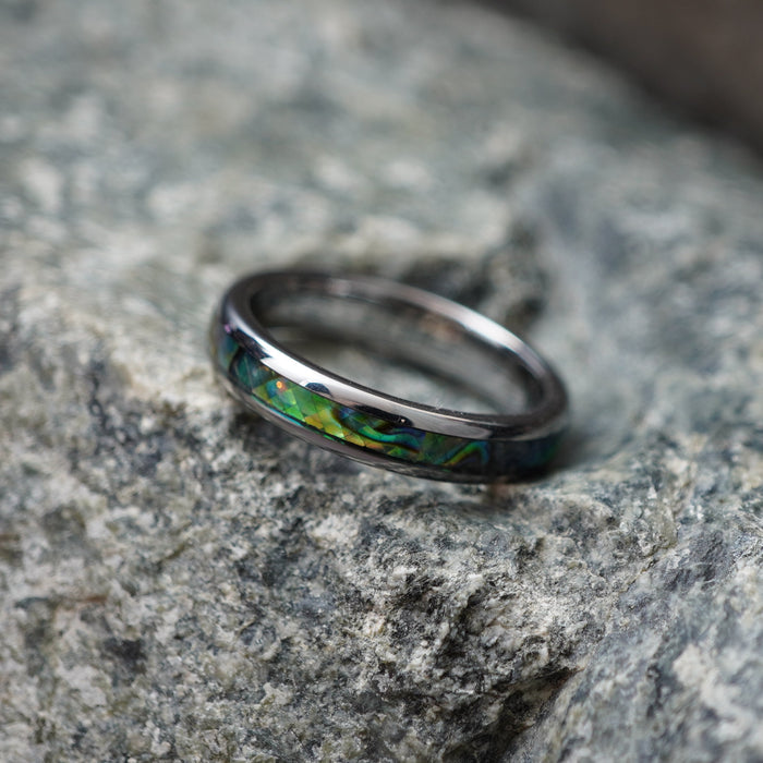 The Moana 4mm ring with green and blue Paua shell inlay