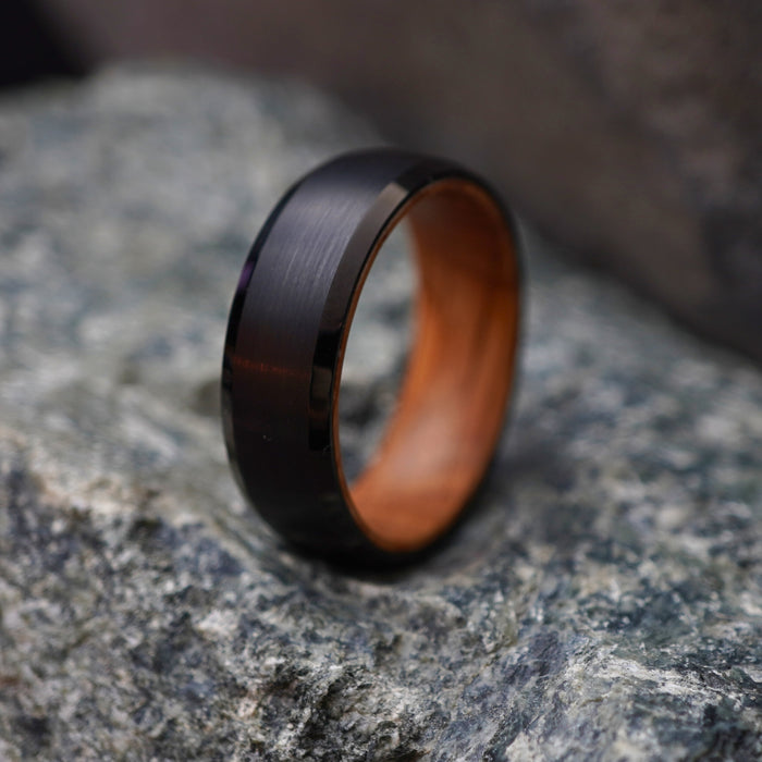 The Speyside 8mm bevelled ring with barrel oak interior