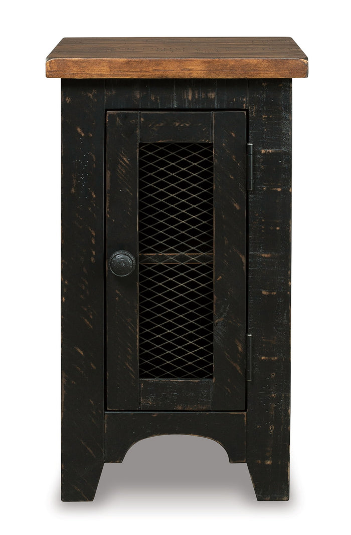 Valebeck - Chair Side End Table - Black / Brown